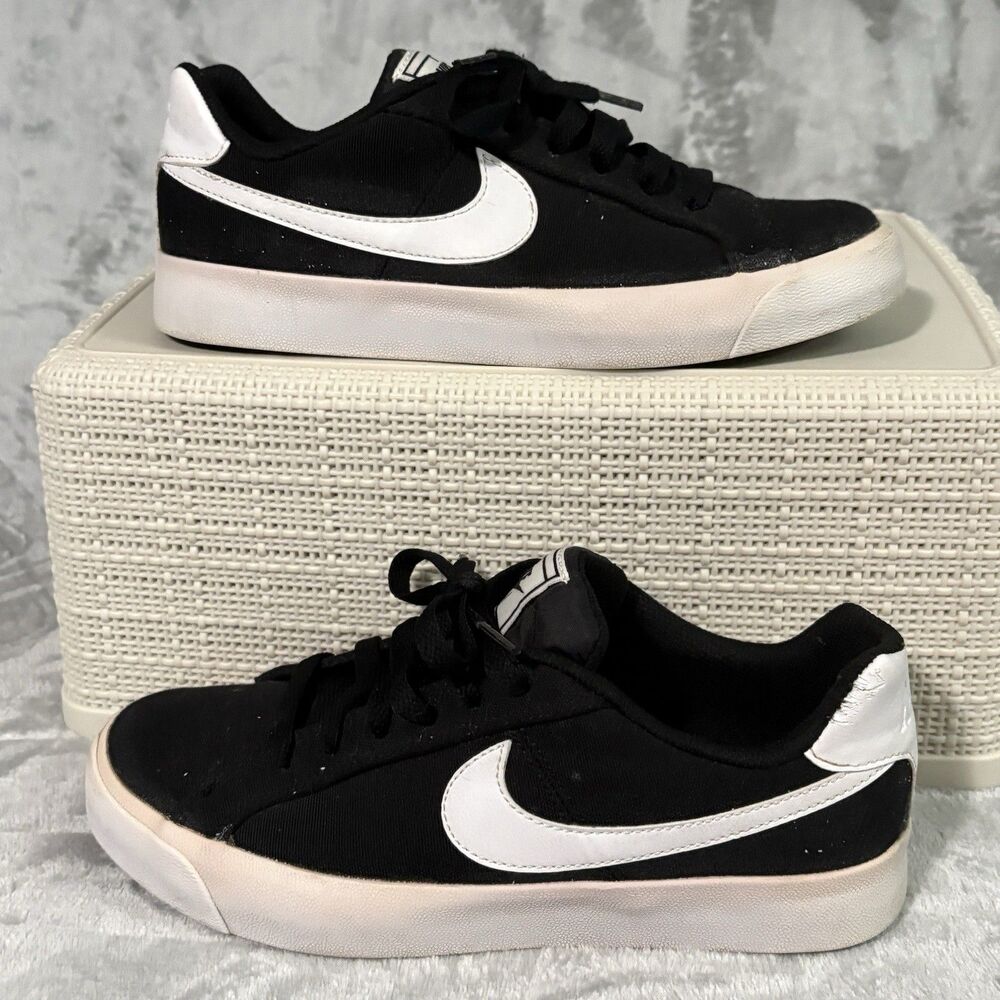 Nike Court Legacy Black White Canvas Low-Top Sneakers Women’s Size 7 Athletic